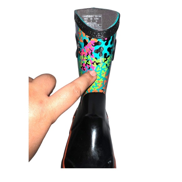 Bogs Girls Footprint Waterproof Boots - Picture 10 of 10